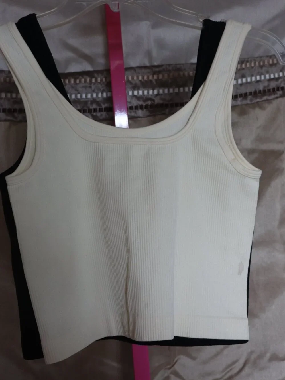 OQQ 2 Ribbed Cropped Tank Tops Off-white & Black Medium N w/out tags - Picture 4 of 6